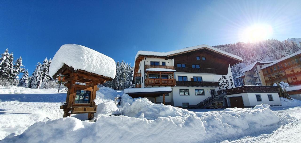 Olympia Privathotel Garni Sankt Jakob in Defereggen Extérieur photo